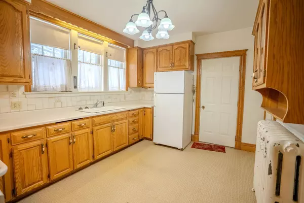 Little Falls, MN 56345,114 7th ST NE