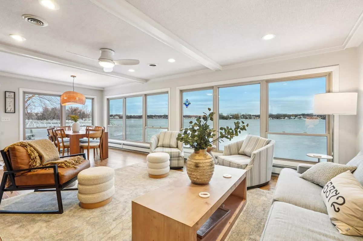 Prior Lake, MN 55372,15337 Breezy Point RD SE