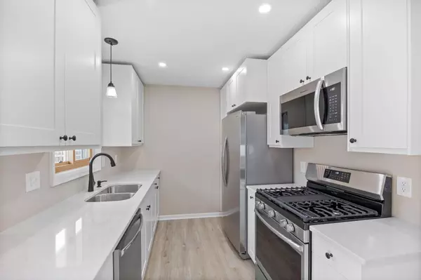 Brooklyn Center, MN 55429,5808 Pearson DR