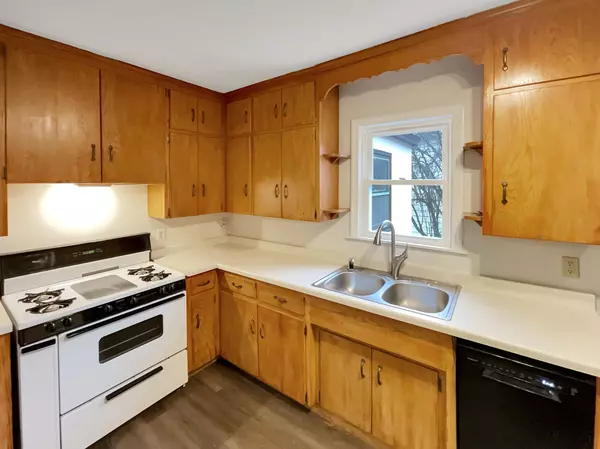 Maplewood, MN 55109,2022 English ST