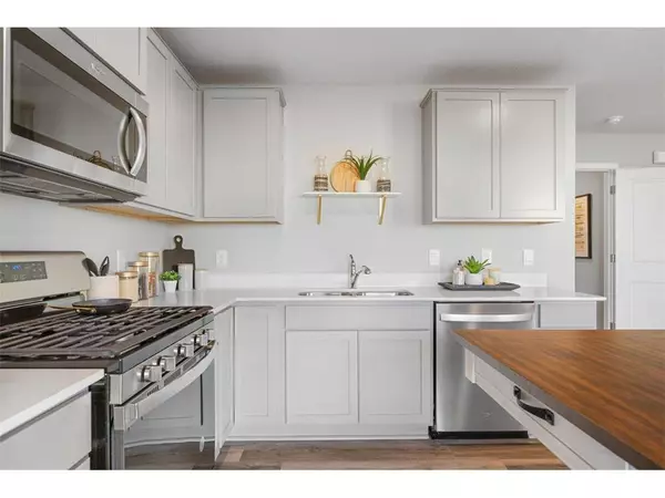 Woodbury, MN 55129,5154 Stable View DR