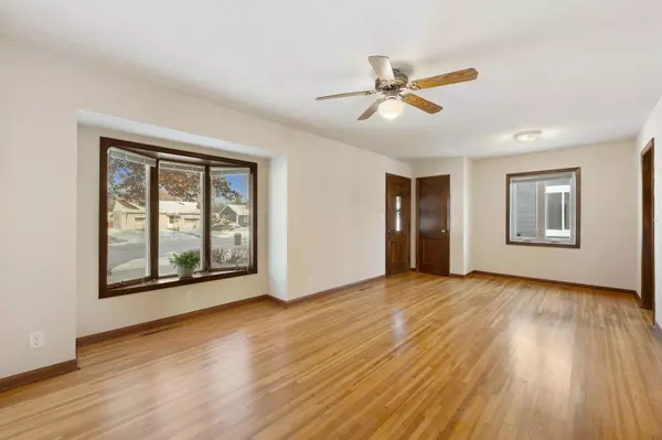 Saint Paul, MN 55119,2194 Maryland AVE E