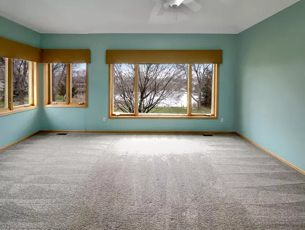 Blaine, MN 55449,13113 Quail Creek DR NE