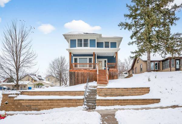 1661 Bush AVE, Saint Paul, MN 55106