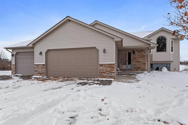 972 Labarge RD, Hudson, WI 54016