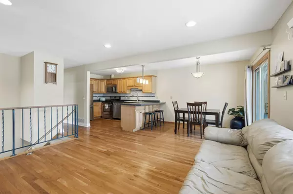 Eagan, MN 55122,1650 Hickory Hill DR