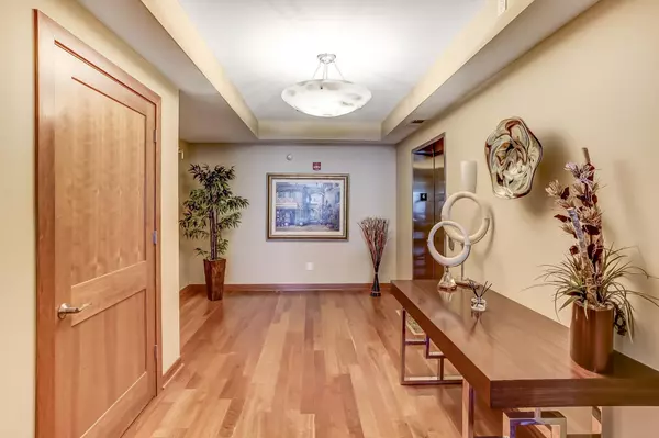 Columbia Heights, MN 55421,1070 Grandview CT NE #406