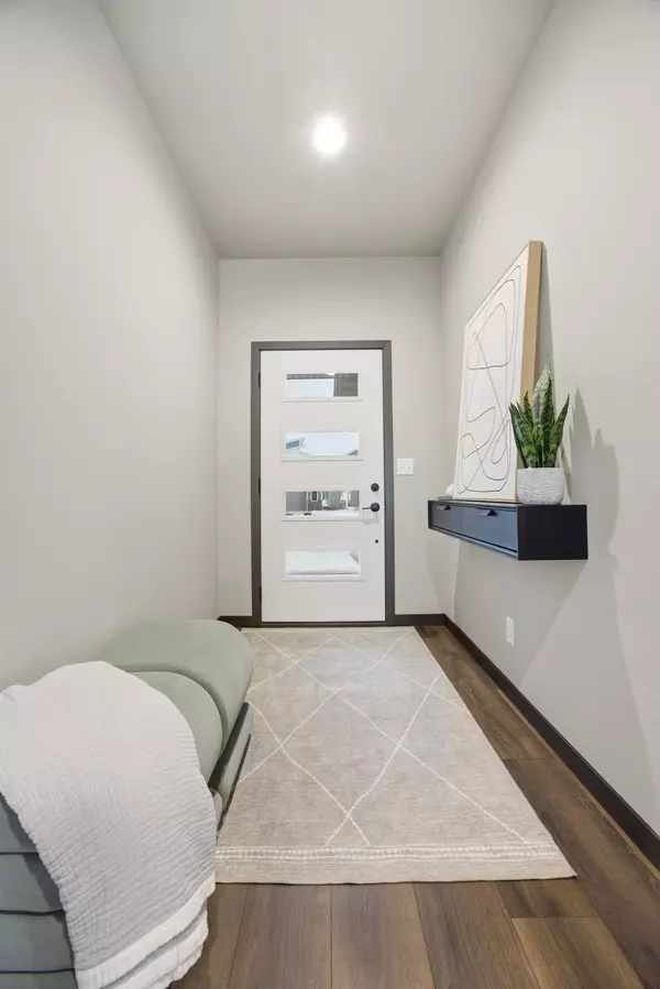 West Fargo, ND 58078,2734 12th ST W