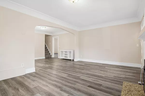 Minneapolis, MN 55412,3555 Dupont AVE N