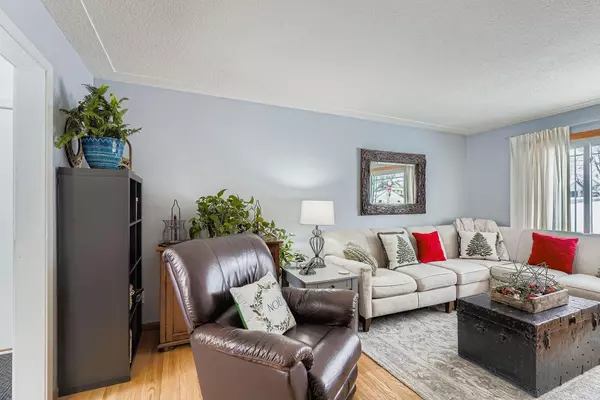 Hastings, MN 55033,639 7th ST W