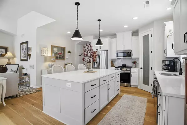 Chaska, MN 55318,6506 Harvest WAY