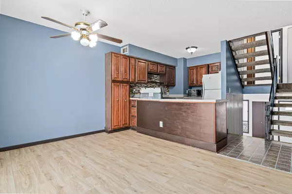 Brooklyn Park, MN 55443,5636 Brookdale DR N