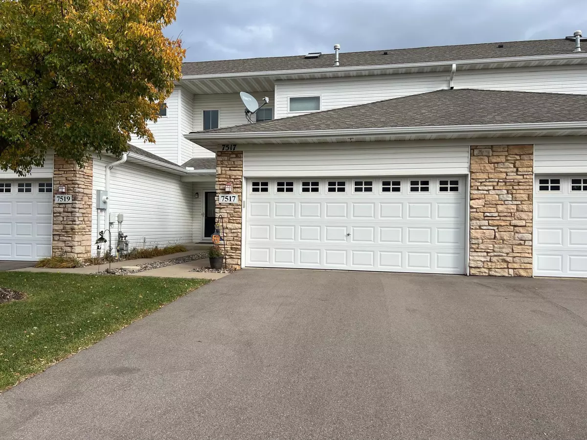 Oakdale, MN 55128,7517 5th ST N