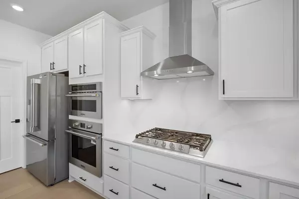 Woodbury, MN 55129,8704 Periwinkle BLVD