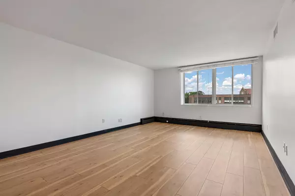 Minneapolis, MN 55410,2800 W 44th ST #401