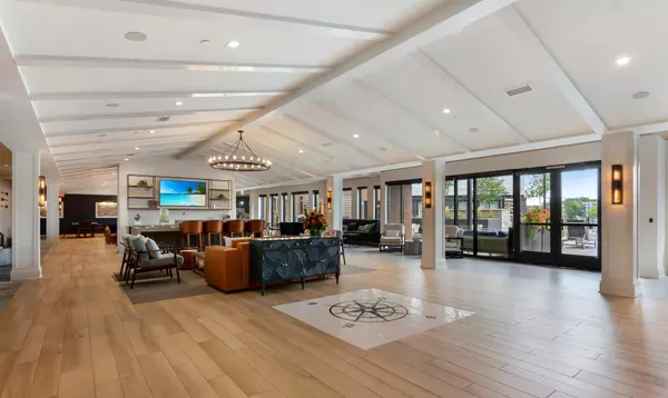 Minnetonka, MN 55305,12610 Ridgedale DR #103