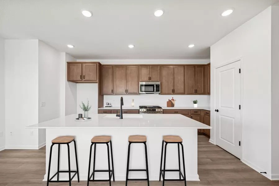 10555 Harbor LN N, Maple Grove, MN 55369