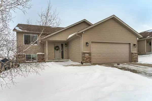 3852 46th AVE NW, Rochester, MN 55901