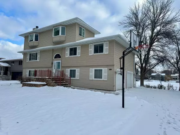 1189 11th ST SE, Forest Lake, MN 55025