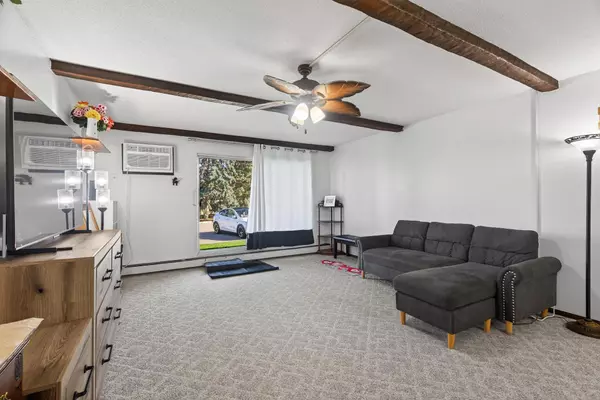 Burnsville, MN 55337,2005 E 122nd ST #A7