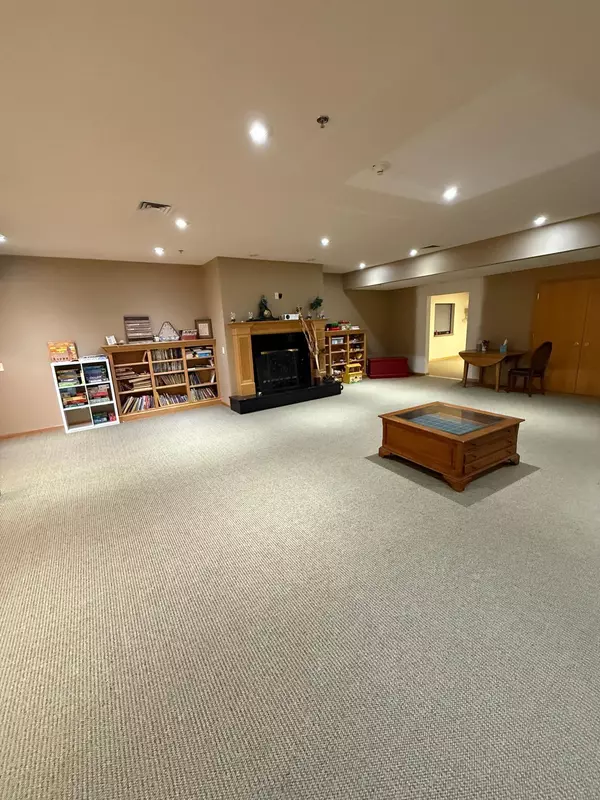 710 Park Island DR SW, Hutchinson, MN 55350