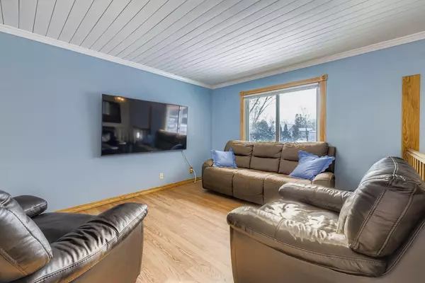 Coon Rapids, MN 55448,251 109th LN NW