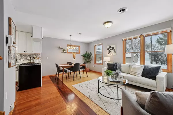 Hopkins, MN 55343,1711 1st ST N