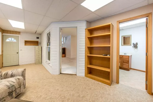 Alexandria, MN 56308,1205 N Nokomis NE