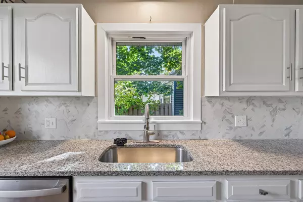 Lauderdale, MN 55113,1812 Carl ST