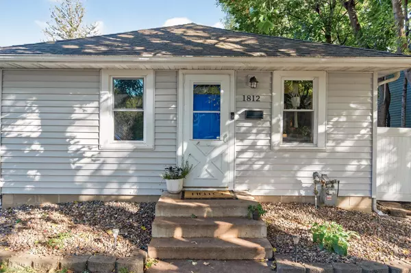 Lauderdale, MN 55113,1812 Carl ST