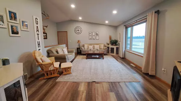 Elbow Lake, MN 56531,1016 2nd ST NE