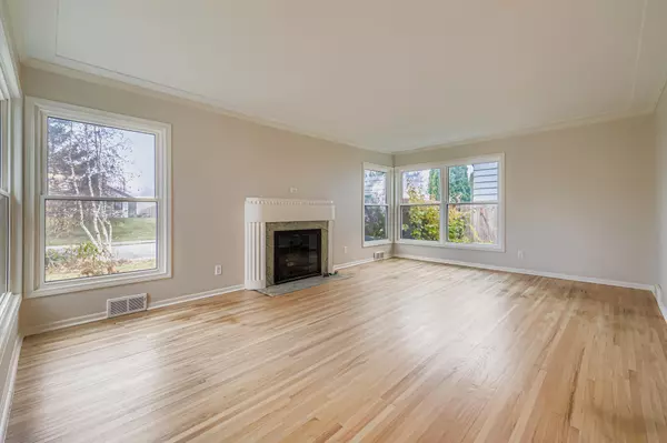 Saint Paul, MN 55116,1581 Pinehurst AVE