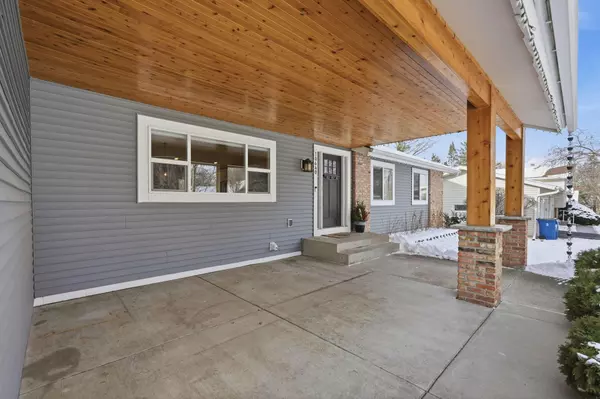 Bloomington, MN 55438,10640 Aquila AVE S