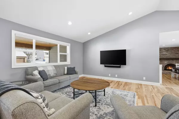 Bloomington, MN 55438,10640 Aquila AVE S