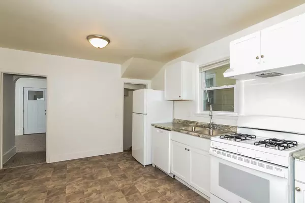 Minneapolis, MN 55405,250 Irving AVE N