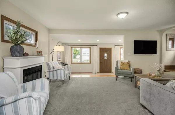 South Saint Paul, MN 55075,533 1st AVE S