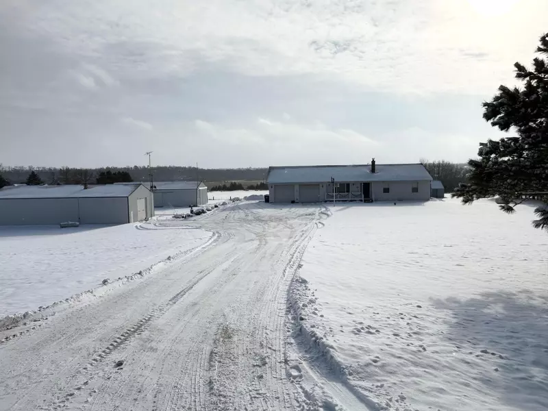 6851 W 195th ST, Jordan, MN 55352