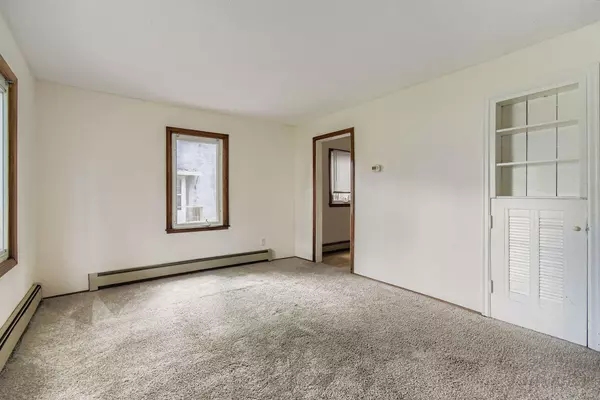 Bloomington, MN 55420,8232 Wentworth AVE S