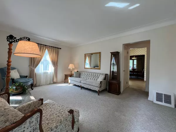 Minneapolis, MN 55418,1806 Cleveland ST NE