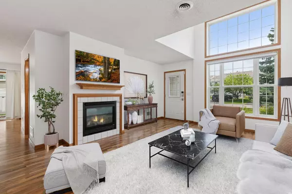 Chaska, MN 55318,2732 Wagon Wheel Curve