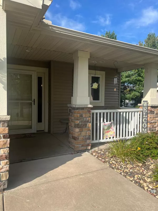 423 Cassandra DR #28, New Richmond, WI 54017