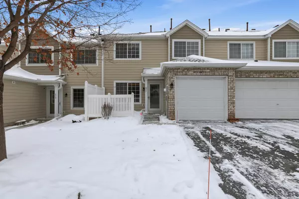 677 Mariner WAY, Woodbury, MN 55129