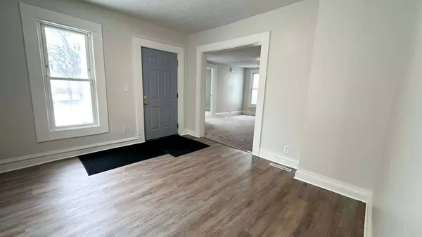 Saint Paul, MN 55106,986 Euclid ST