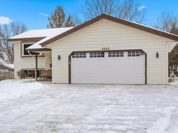 Vadnais Heights, MN 55127,4540 Greenhaven DR
