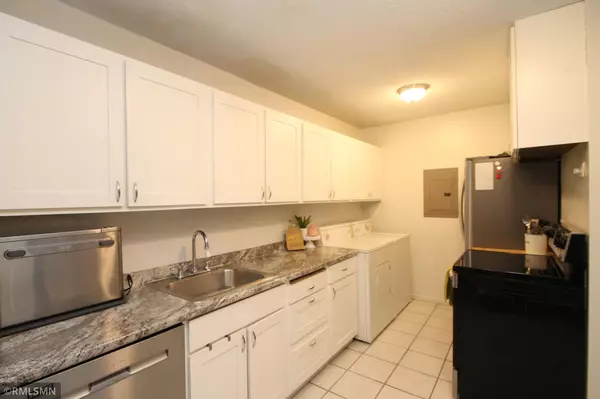 Golden Valley, MN 55422,2543 Unity AVE N