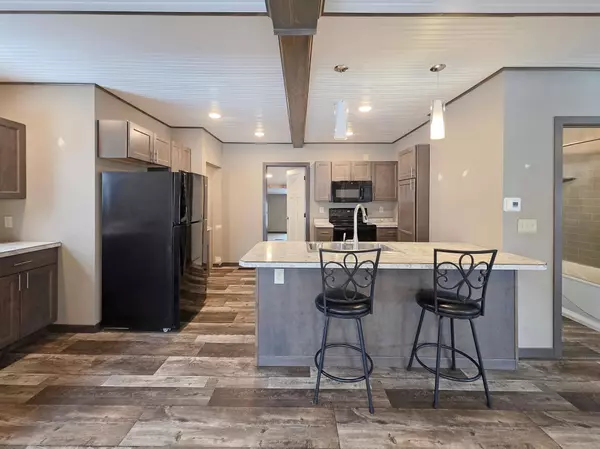 Osakis, MN 56360,105 W Main ST W