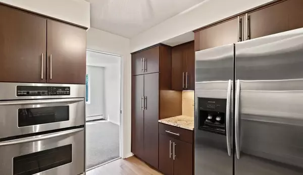 Minnetonka, MN 55305,3412 Oak Ridge RD #206