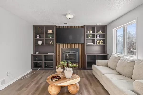 Savage, MN 55378,14430 Woodbridge LN