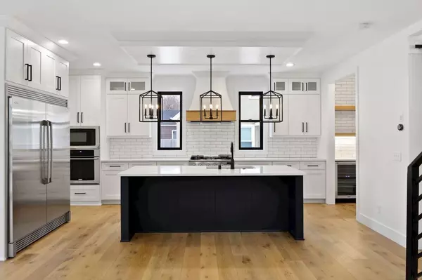 Minneapolis, MN 55410,4715 Zenith AVE S