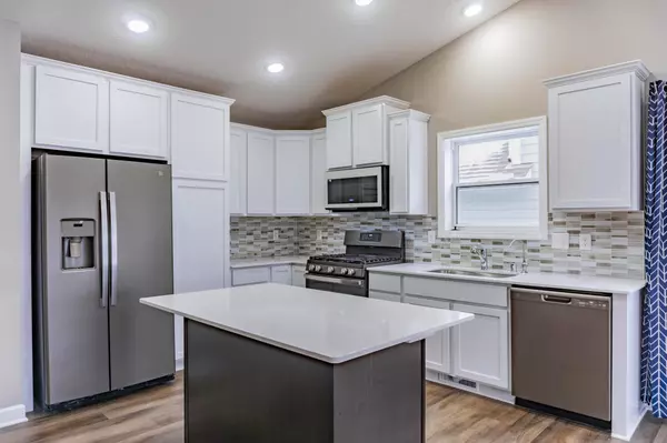 Carver, MN 55315,143X Nutmeg CIR